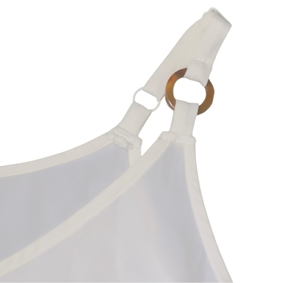 🌺 5 x 25 🌺 Chic White Camisole Top medium - Picture 2 of 3